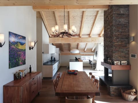 Kitchen or kitchenette, Living room, Photo of the whole room, Seating area, Dining area