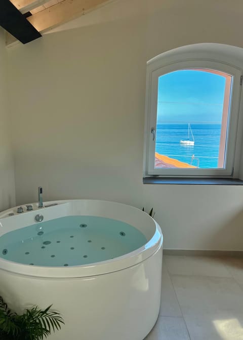 Natural landscape, Hot Tub, Bath