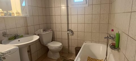 CHRYSA' S House Apartment in Volos