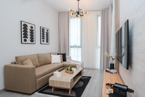 Communal lounge/ TV room, Living room, Seating area, Evening entertainment