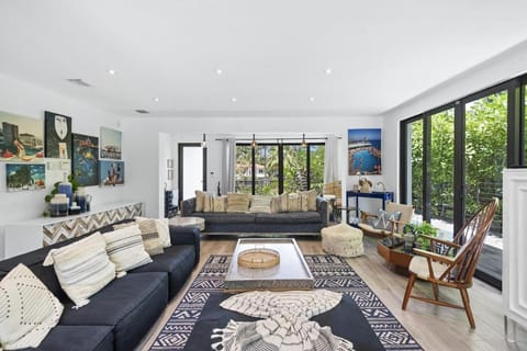 The Waterhouse- Amazing Villa With Infinity Pool House in Miami Shores