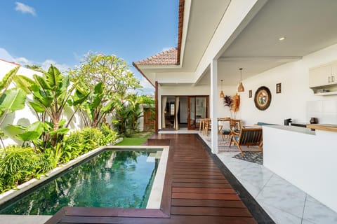 Property building, Swimming pool