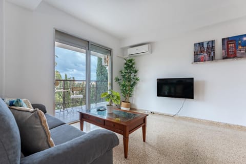 TV and multimedia, Living room, air conditioner