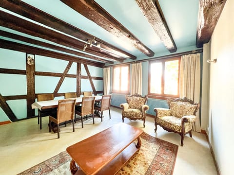 Living room, Seating area, Dining area