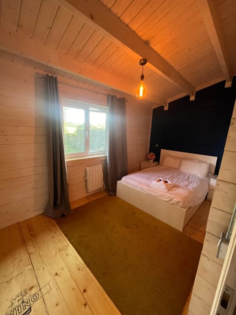 West Wicklow 5 person Cabin Cabin in Wicklow, Co. Wicklow, Ireland