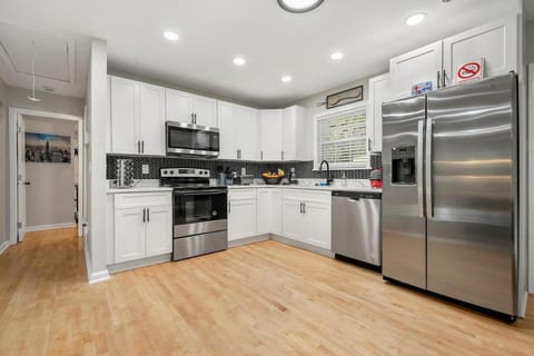 Home Sweet Haven Apartment in East Point