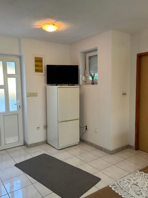 Apartments Šimić Apartment in Okrug Gornji