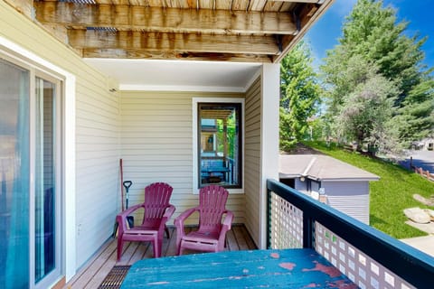 The Seasons G27 Apartment in Mount Snow