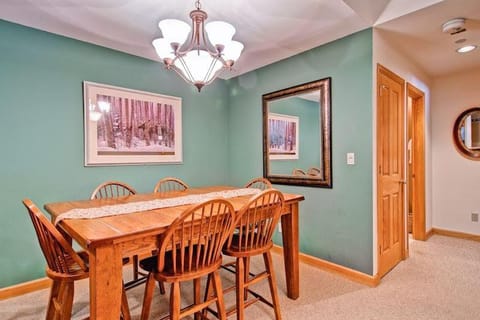 Highlands Westview 105 by East West Hospitality Apartment in Beaver Creek