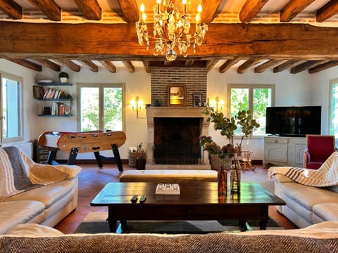 Chambord - Belle demeure avec Grand Parc et Piscine privés House in Centre-Val de Loire