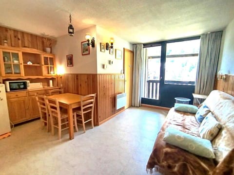 Bed, furniture, kitchen