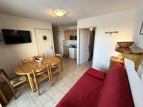 Bed, kitchen