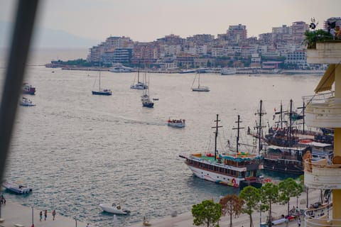 Nearby landmark, Activities, Beach, City view