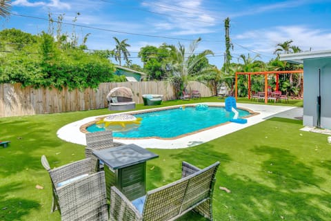 Pool view, Swimming pool