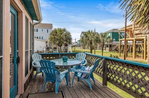 Blue Dolphin - Family Beach Fun Incl Kiddo Domain! House in Alvin
