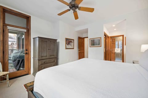 Highlands Lodge 303 by East West Hospitality Apartment in Beaver Creek