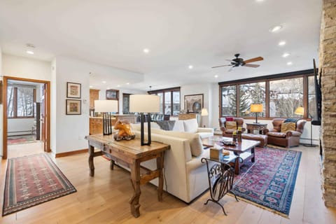 Highlands Lodge 303 by East West Hospitality Apartment in Beaver Creek