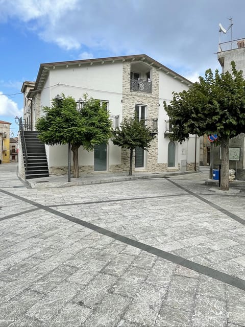 Property building, Neighbourhood, Street view