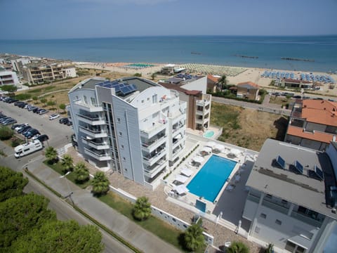 Day, Bird's eye view, Beach, Pool view, Sea view, Swimming pool