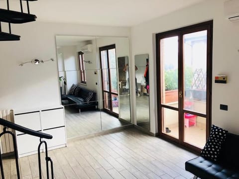 Ketty House B&B - Policlinico di Monza, U-Power Stadium Apartment in Monza