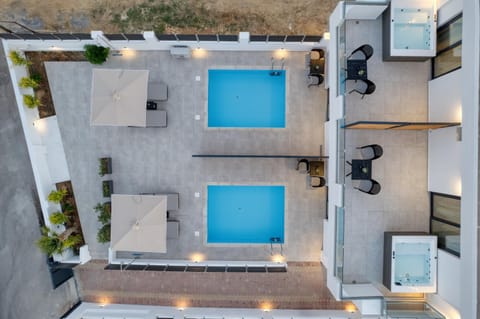Property building, Patio, Day, View (from property/room), Balcony/Terrace, Pool view, Swimming pool, sunbed