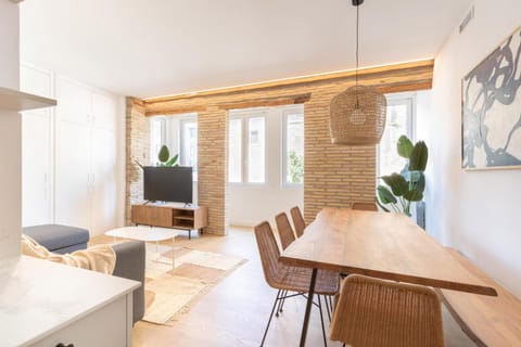 Communal lounge/ TV room, Dining area