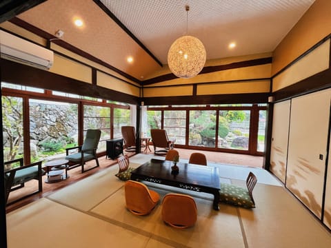 Seating area