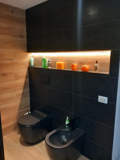 Luxury Garden Flat Apartment in Carbonia