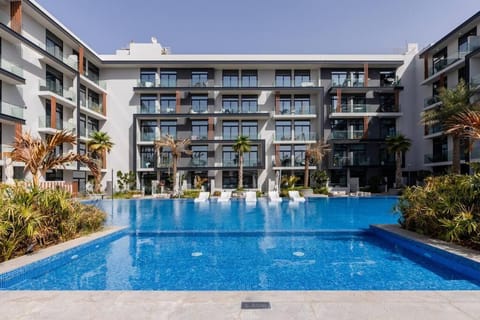 Property building, Swimming pool