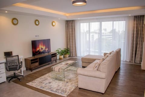 Communal lounge/ TV room, TV and multimedia, Living room, Seating area, Evening entertainment