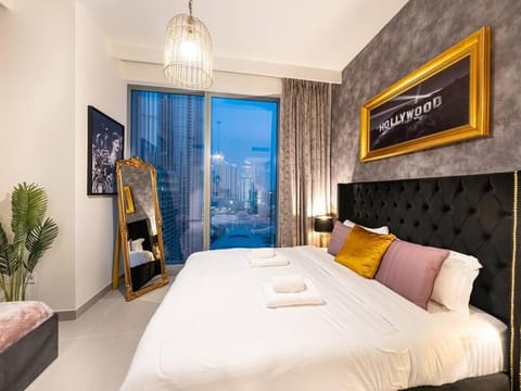 Panoramic Full Fountain,Opera& burj Sky View 4BR APT Apartment in Dubai