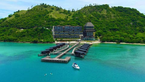 Property building, Natural landscape, Activities, Beach, Mountain view, Sea view