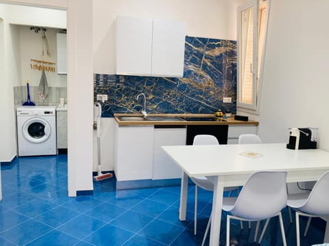 Kitchen or kitchenette, Dining area, dishwasher, oven, stove