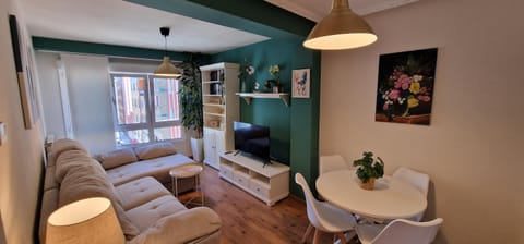 TV and multimedia, Living room, Dining area