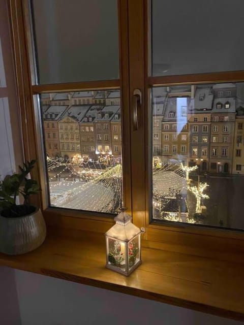 Restaurant/places to eat, City view