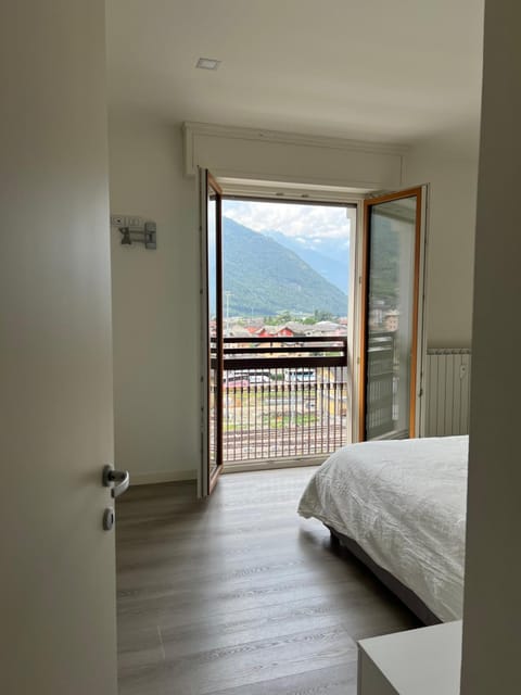 View (from property/room), Photo of the whole room, Bedroom, Mountain view
