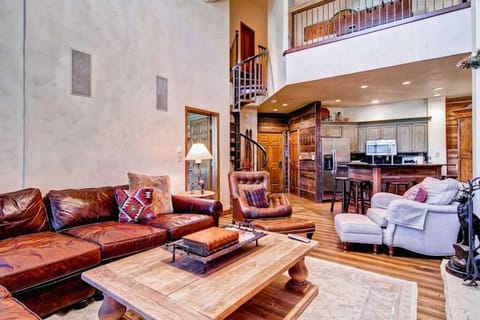 Highlands Lodge 405 by East West Hospitality Apartment in Beaver Creek