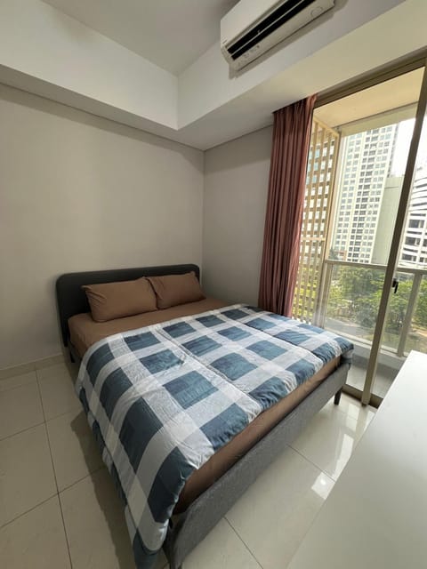 Bed, Photo of the whole room, Bedroom, air conditioner