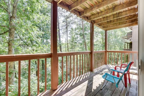 Bryce Resort Getaway with Sauna, 1 Mi to Lake Beach! House in Basye