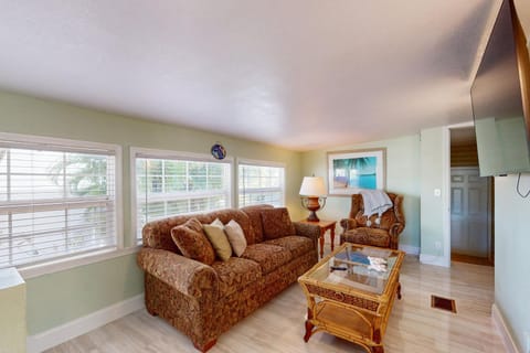 Out to Sea House in Iona