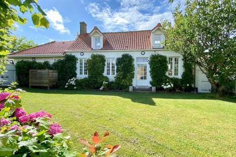 Property building, Garden, Garden