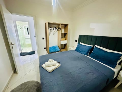 Bed, Photo of the whole room, Bedroom, towels, wardrobe