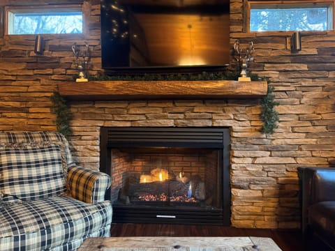 Hummingbird Hideaway - Lake Pets Hike Fish House in Stecoah