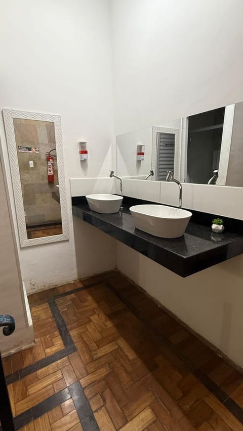 Toilet, Seating area