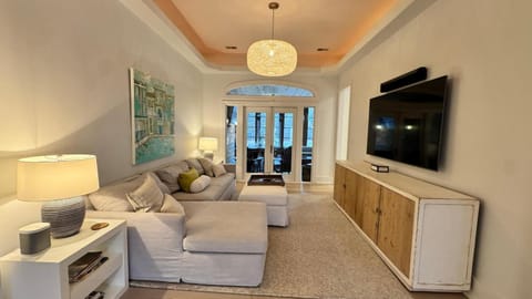 Ruffino Retreat House in Chikaming Township