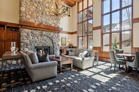 Highlands Westview 102 by East West Hospitality Apartment in Beaver Creek