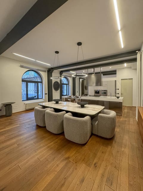 Kitchen or kitchenette, Lounge or bar