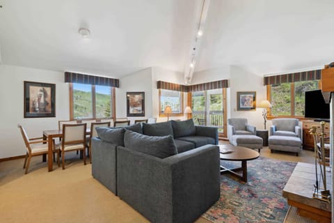 Kiva 428 by East West Hospitality Apartment in Beaver Creek