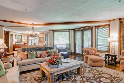 McCoy Peak 101 by East West Hospitality Apartment in Beaver Creek