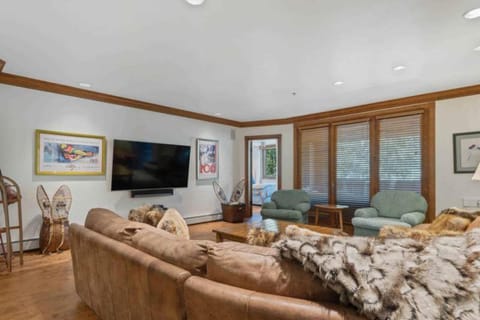 McCoy Peak 305 by East West Hospitality Apartment in Beaver Creek